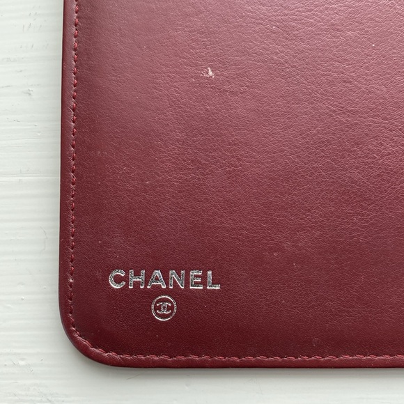 Chanel iPad/Ebook case - Picture 3 of 8